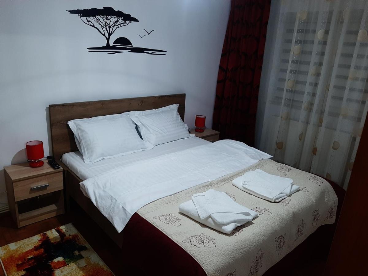 Ultracentral,Parcul Catedralei,Apartament 2 Camere บาเคา ภายนอก รูปภาพ