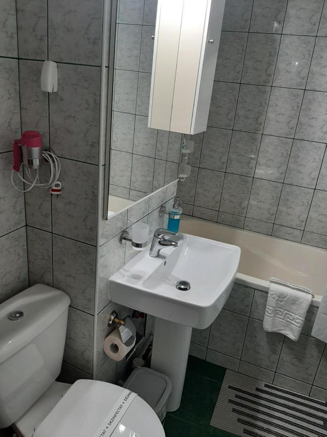 Ultracentral,Parcul Catedralei,Apartament 2 Camere บาเคา ภายนอก รูปภาพ