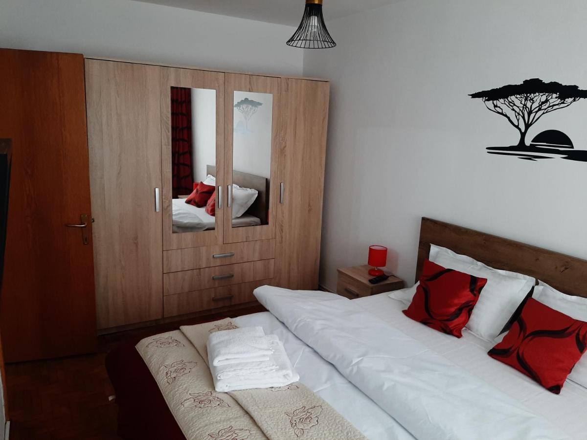 Ultracentral,Parcul Catedralei,Apartament 2 Camere บาเคา ภายนอก รูปภาพ